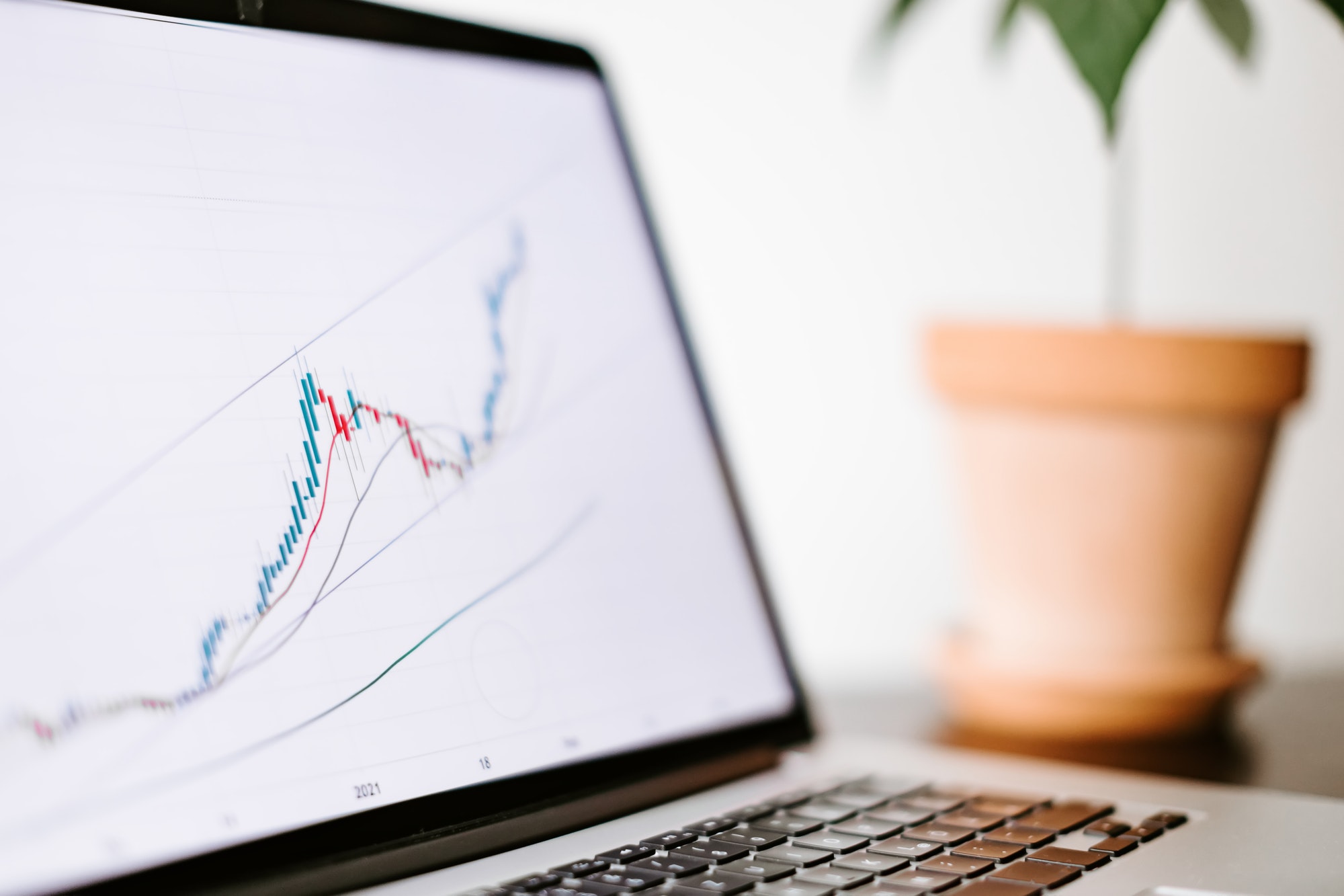 Stock market price trend graph analysis
